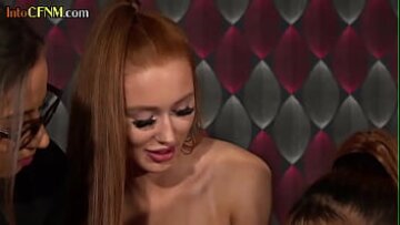 British Femdom Babes CFNM Group Orgy cu muie de adâncitare