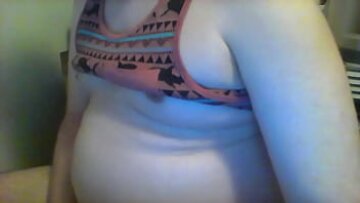 Femeia musculară domină purcelul supraponderal: un slăbiciune de 250lb este muls ca o vacă