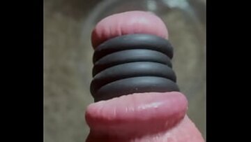 Pompate și gata: creștere mare a pula cu inele de cocoș | Acțiune Fleshlight
