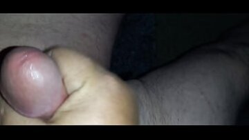 BukkakeTnman5: Umple chiloții fiicei mele vitrege cu spermă fierbinte în acest porno amator de casă